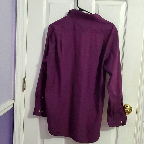 Croft & Barrow Classic Fit Plum Long Sleeve Button Down Shirt Office Event M - Picture 5 of 10